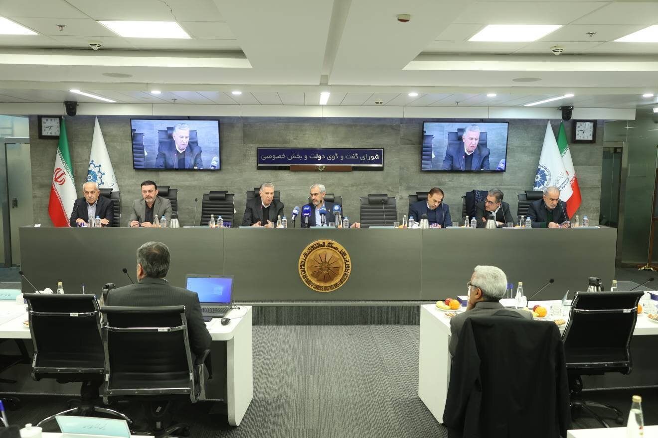 معیشت مردم از تصمیمات دولت در مورد آرد و دارو لطمه نخواهد خورد