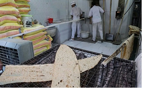عمده مشکلات شهروندان زنجانی مربوط به حوزه نان و در نانوایی ها توزیع آرد مورد نیاز است