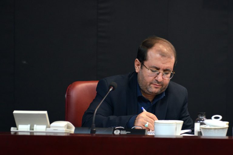 هشدار معاون دادگستری تهران درباره قفل‌شدن حساب واردکنندگان؛ ارز آزاد به بدهی تسهیلات ارزی تحمیل می‌شود